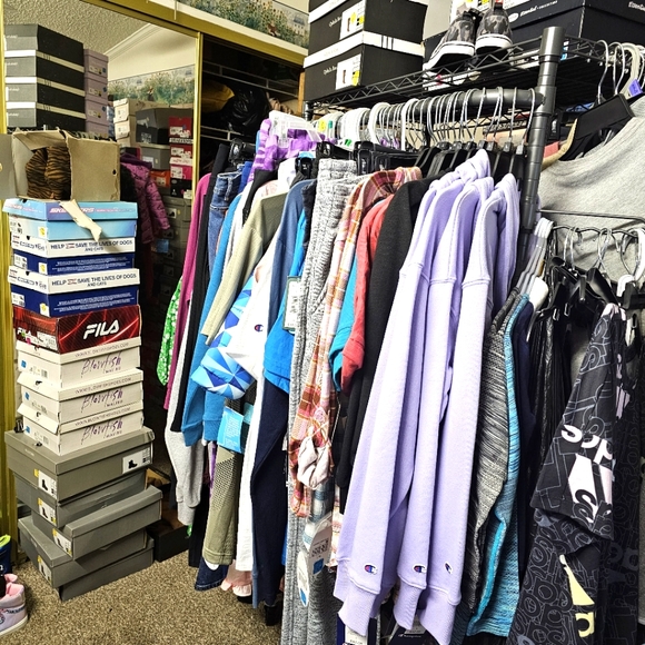 🔥🔥LIKE THIS LISTING TO BE NOTIFIED WHEN I GO LIVE🔥Unlisted items🔥 - Picture 3 of 3